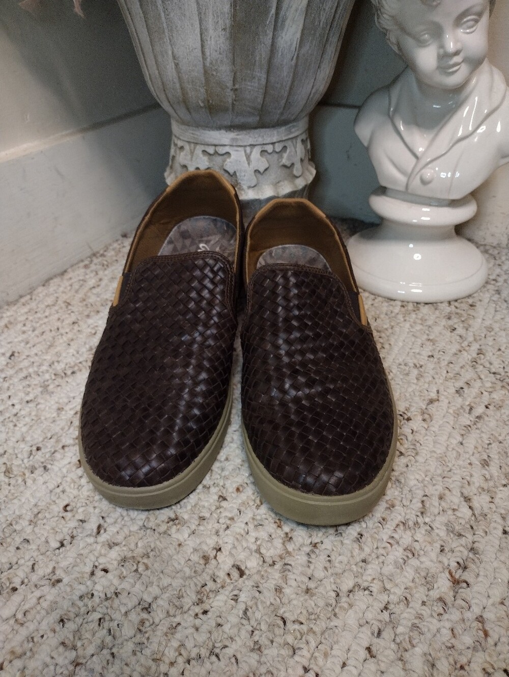 OluKai Lae'ahi Lahuhala Men’s Dark Brown Hand Woven Leather Slip-On Loafers - Picture 4 of 9